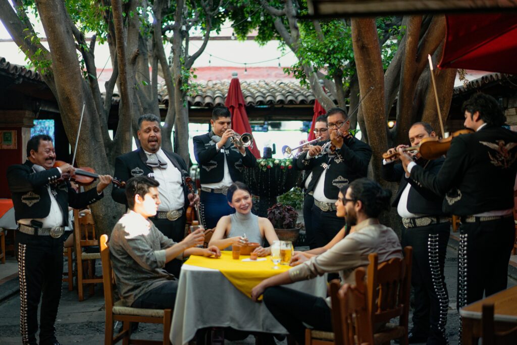 Restaurant with Live Music